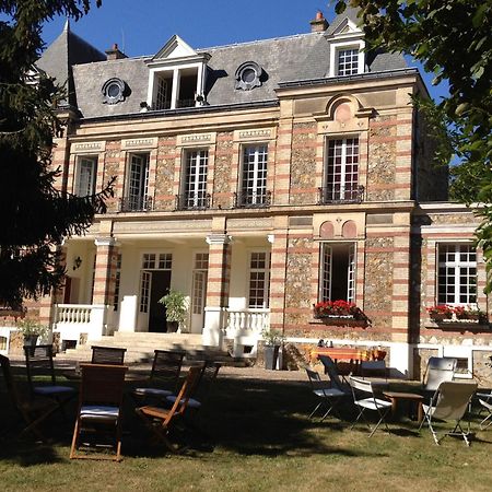Appartement De 100M2 Dans Un Parc A 20 Mn Du Centre De Paris Garches Екстер'єр фото