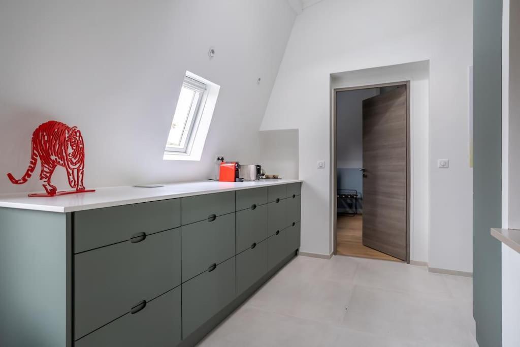 Appartement De 100M2 Dans Un Parc A 20 Mn Du Centre De Paris Garches Екстер'єр фото