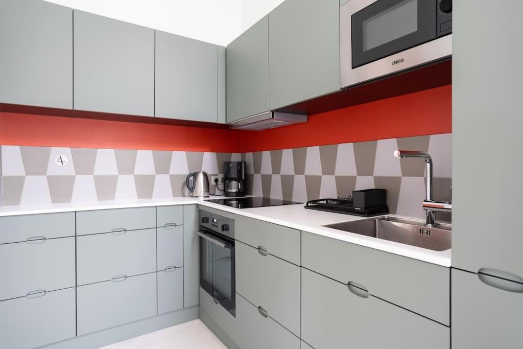 Appartement De 100M2 Dans Un Parc A 20 Mn Du Centre De Paris Garches Екстер'єр фото
