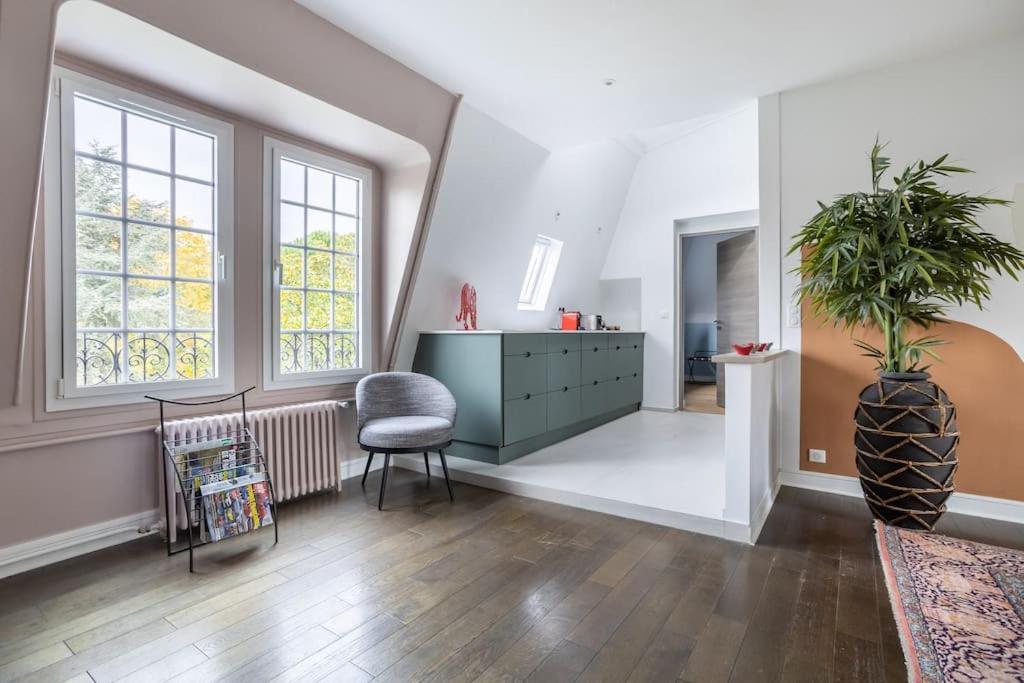 Appartement De 100M2 Dans Un Parc A 20 Mn Du Centre De Paris Garches Екстер'єр фото
