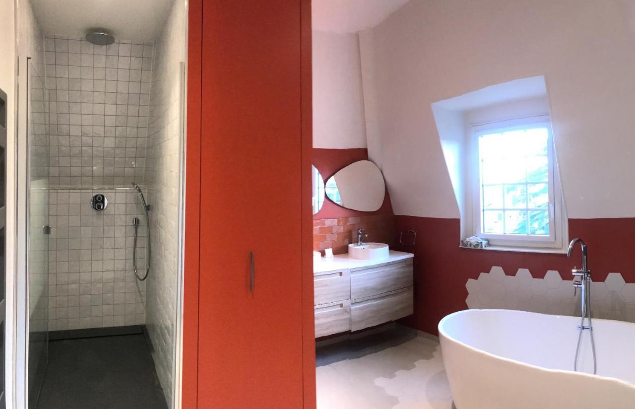 Appartement De 100M2 Dans Un Parc A 20 Mn Du Centre De Paris Garches Екстер'єр фото